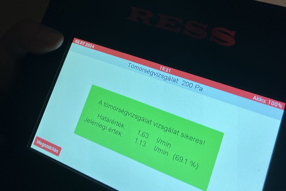 Égéstermék-elvezető rendszer tömörség vizsgálata